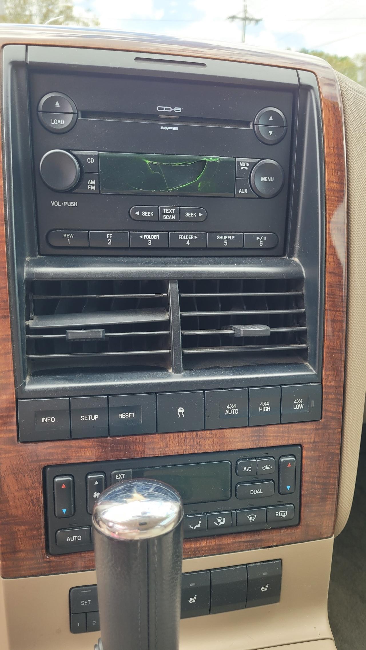 Ford Explorer 4WD 4dr V8 Eddie Bauer 2007