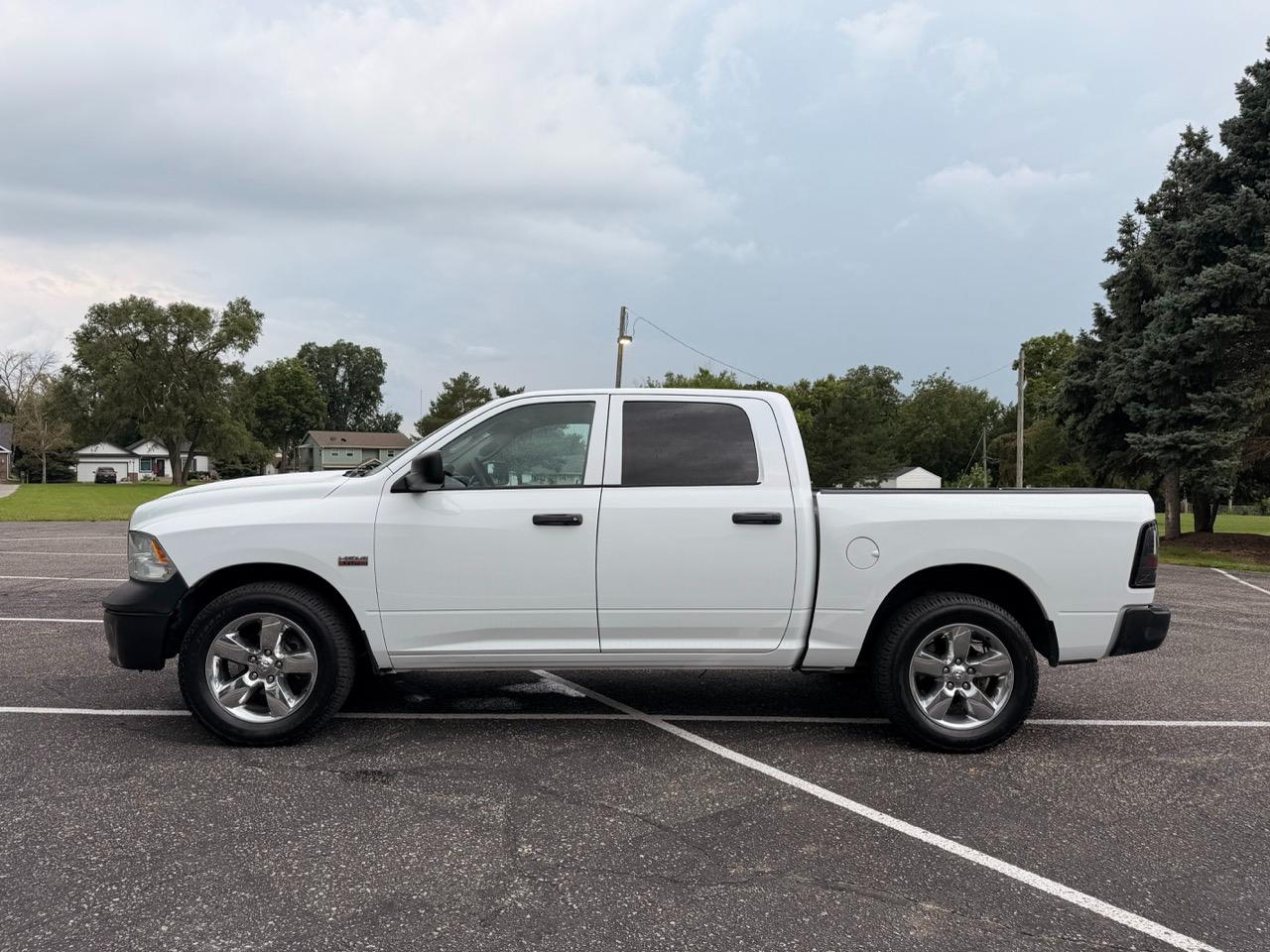 RAM 1500 4WD Crew Cab 140.5" SSV 2014