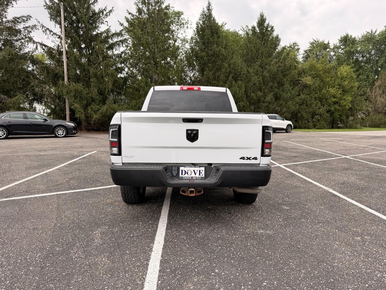 RAM 1500 4WD Crew Cab 140.5" SSV 2014