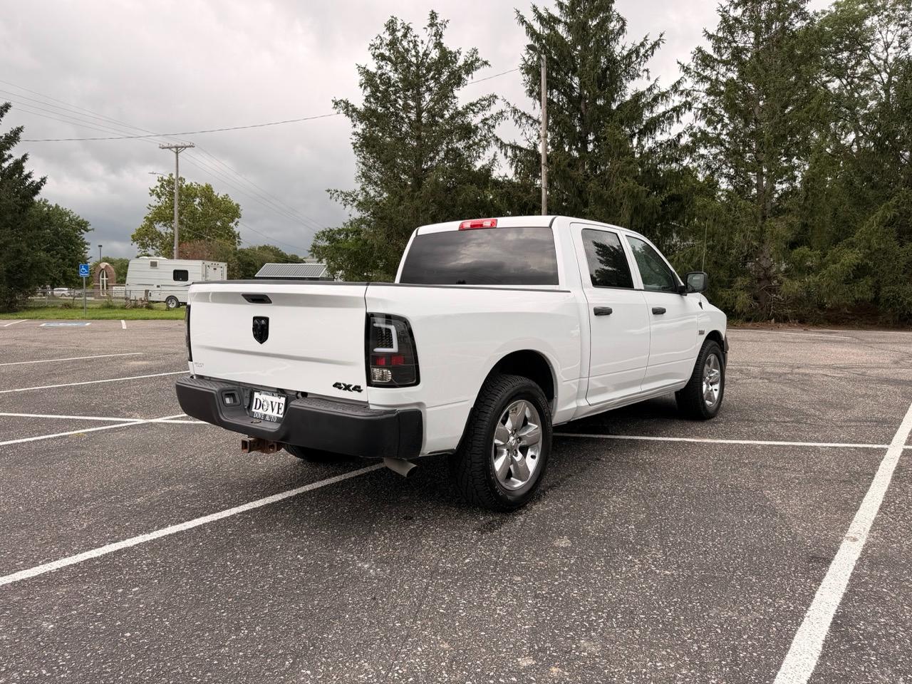 RAM 1500 4WD Crew Cab 140.5" SSV 2014