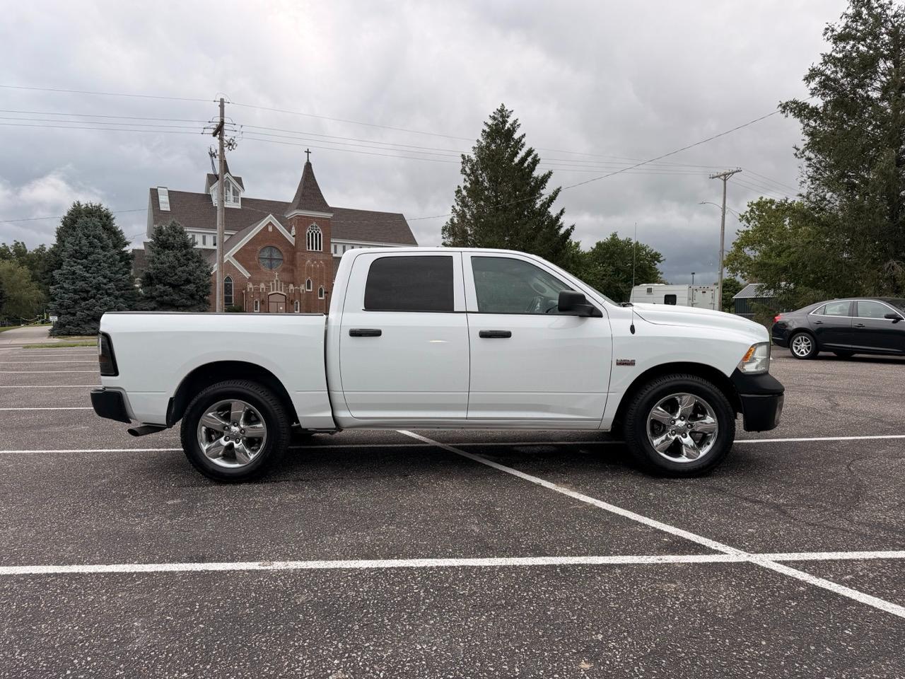 RAM 1500 4WD Crew Cab 140.5" SSV 2014