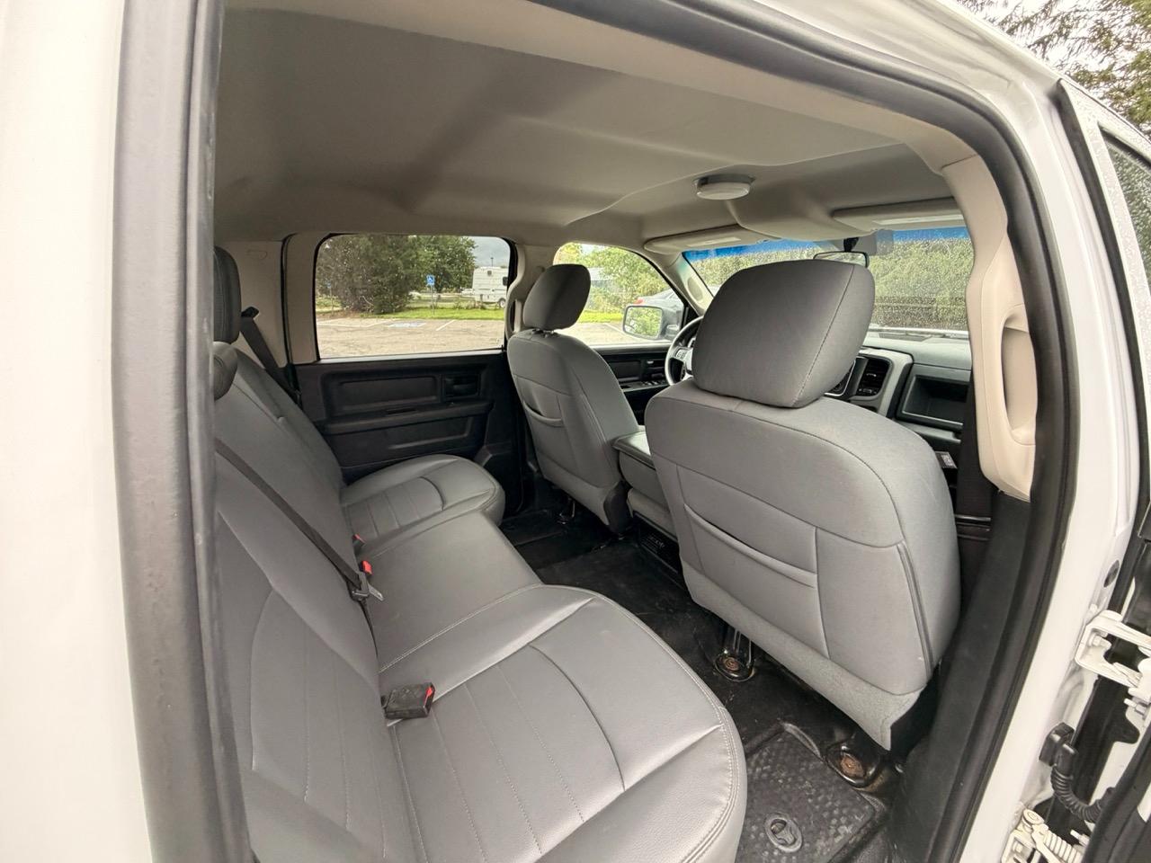 RAM 1500 4WD Crew Cab 140.5" SSV 2014