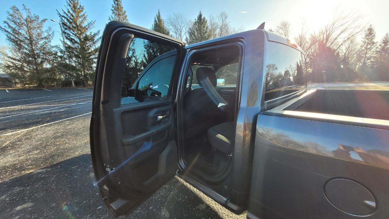 RAM 1500 Classic Warlock 4x4 Quad Cab 6'4" Box 2021