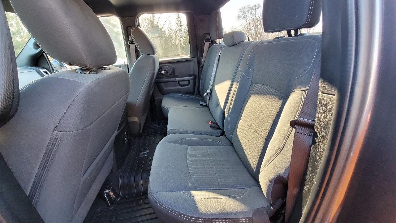 RAM 1500 Classic Warlock 4x4 Quad Cab 6'4" Box 2021