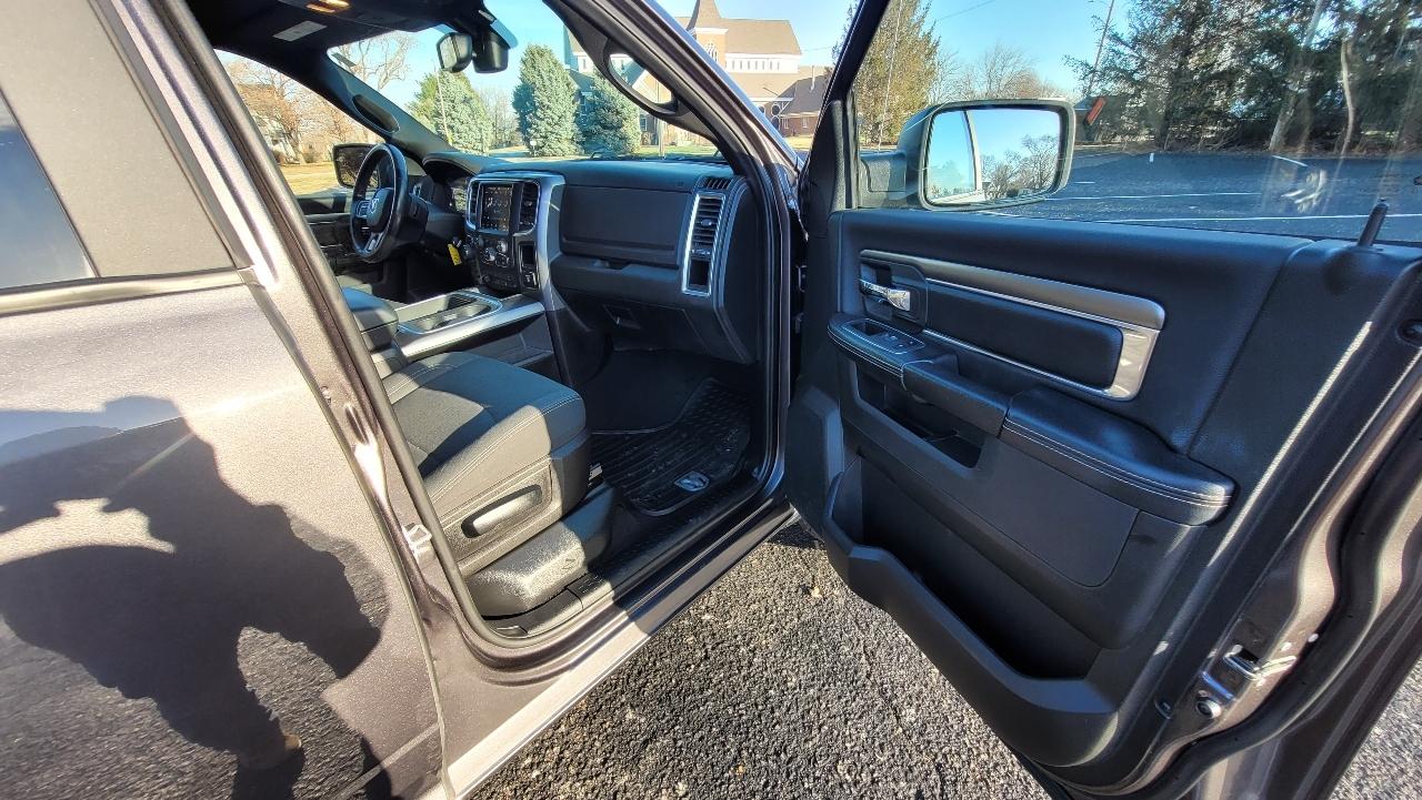 RAM 1500 Classic Warlock 4x4 Quad Cab 6'4" Box 2021