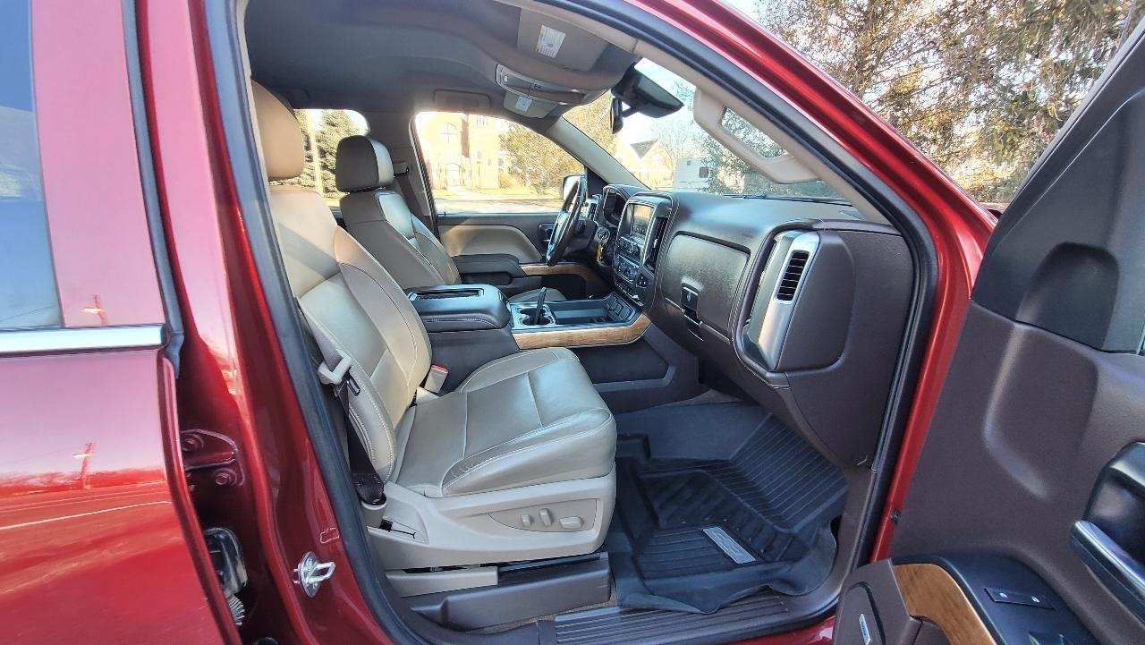 Chevrolet Silverado 1500 4WD Crew Cab 143.5" LTZ w/1LZ 2018