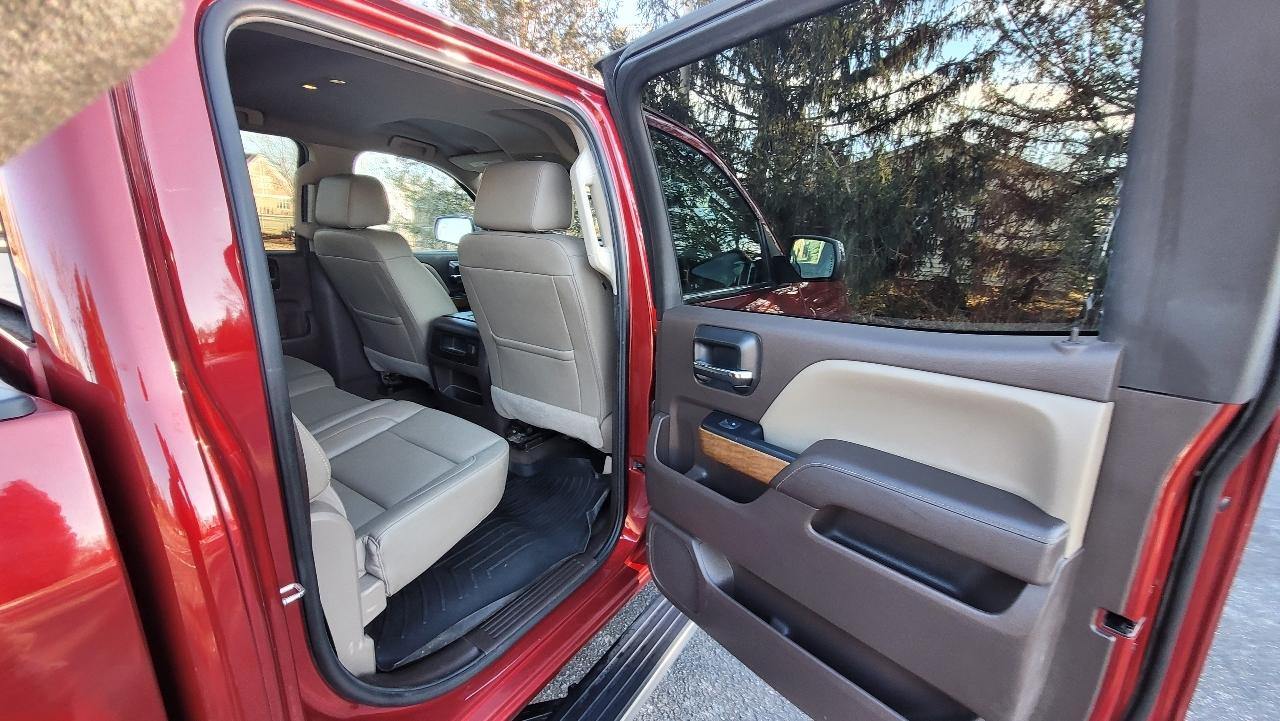 Chevrolet Silverado 1500 4WD Crew Cab 143.5" LTZ w/1LZ 2018