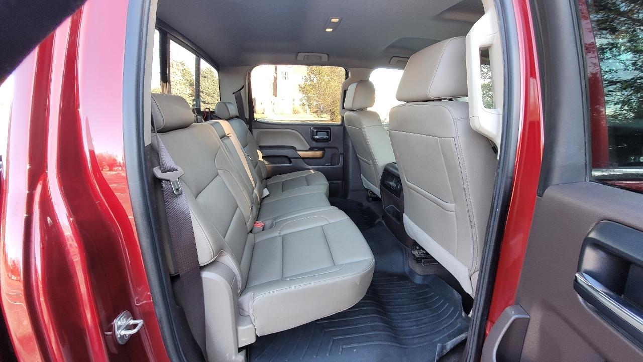 Chevrolet Silverado 1500 4WD Crew Cab 143.5" LTZ w/1LZ 2018