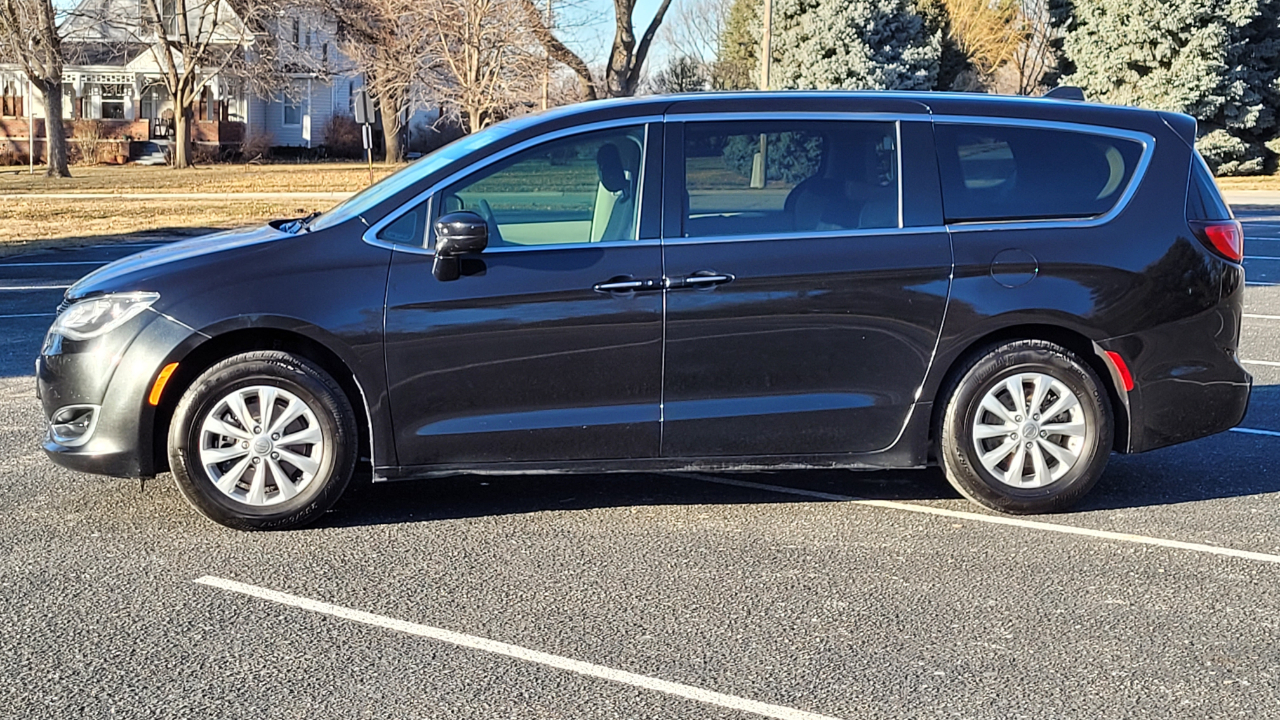 Chrysler Pacifica  2018