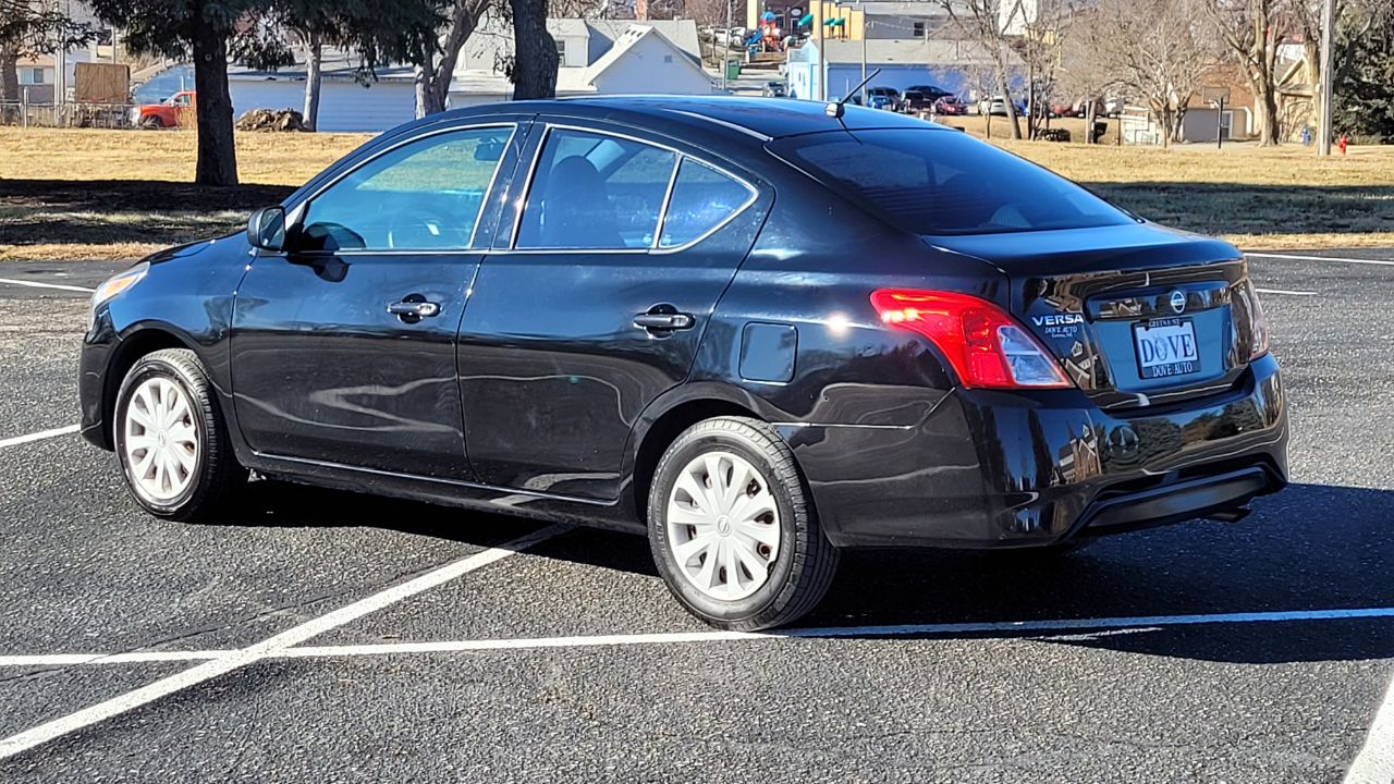 Nissan Versa 4dr Sdn Manual 1.6 S 2015