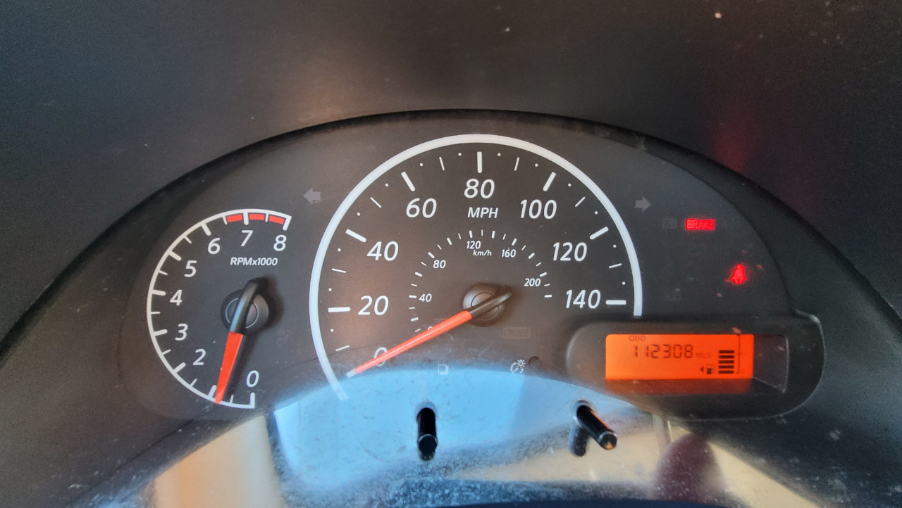 Nissan Versa 4dr Sdn Manual 1.6 S 2015