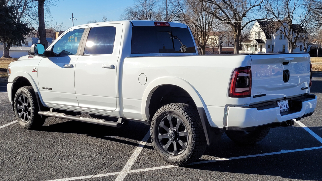 RAM 2500 Laramie 4x4 Crew Cab 6'4" Box 2022