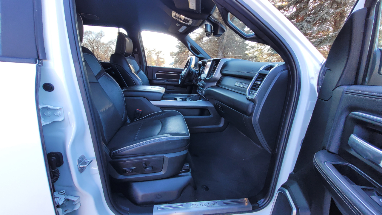 RAM 2500 Laramie 4x4 Crew Cab 6'4" Box 2022