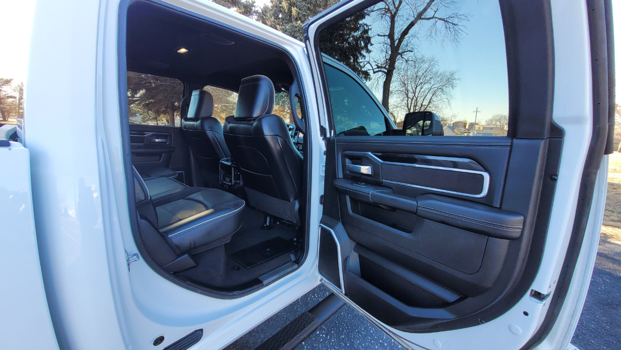 RAM 2500 Laramie 4x4 Crew Cab 6'4" Box 2022