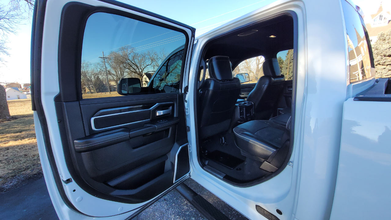 RAM 2500 Laramie 4x4 Crew Cab 6'4" Box 2022