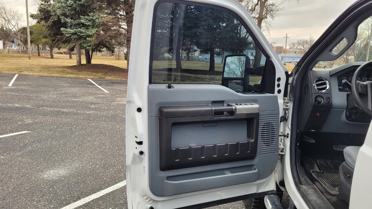 Ford Super Duty F-250 SRW 4WD Crew Cab 156" XL 2014