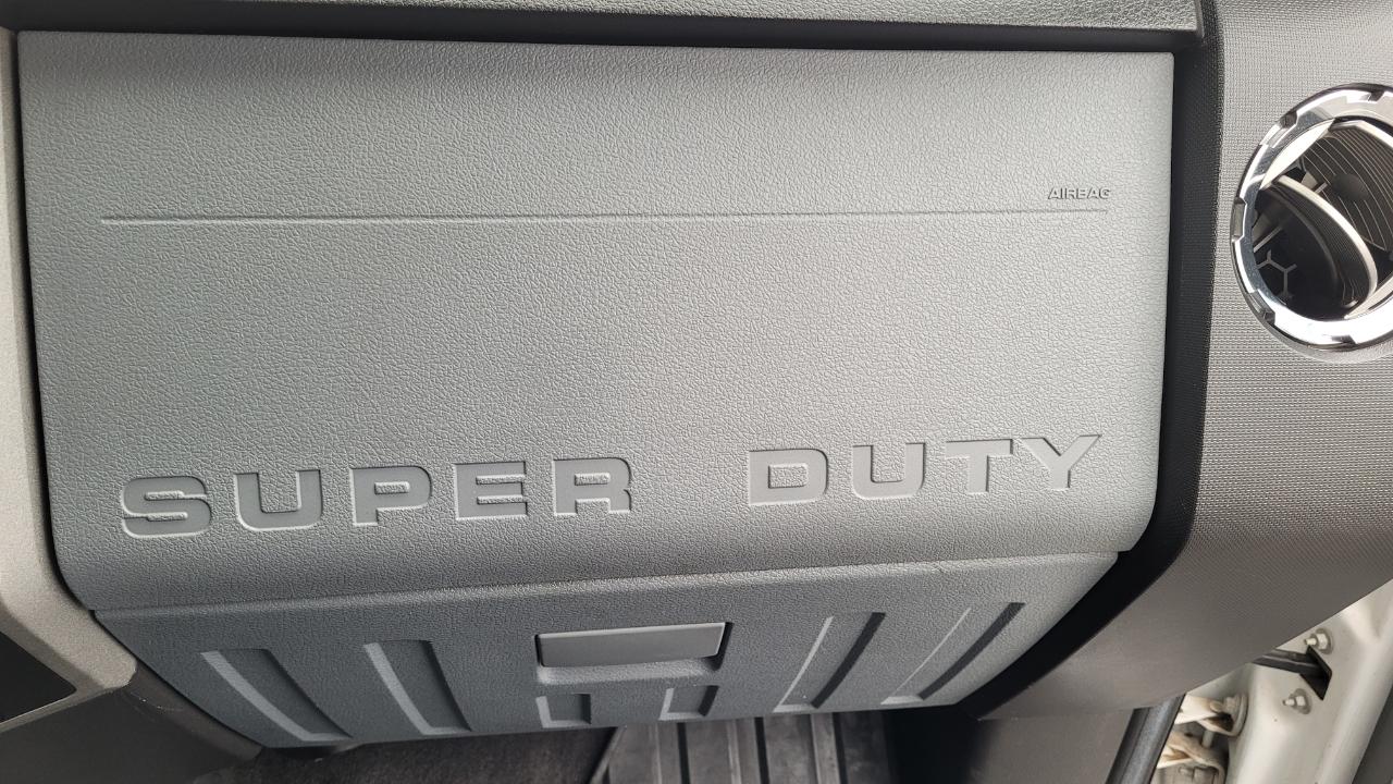 Ford Super Duty F-250 SRW 4WD Crew Cab 156" XL 2014