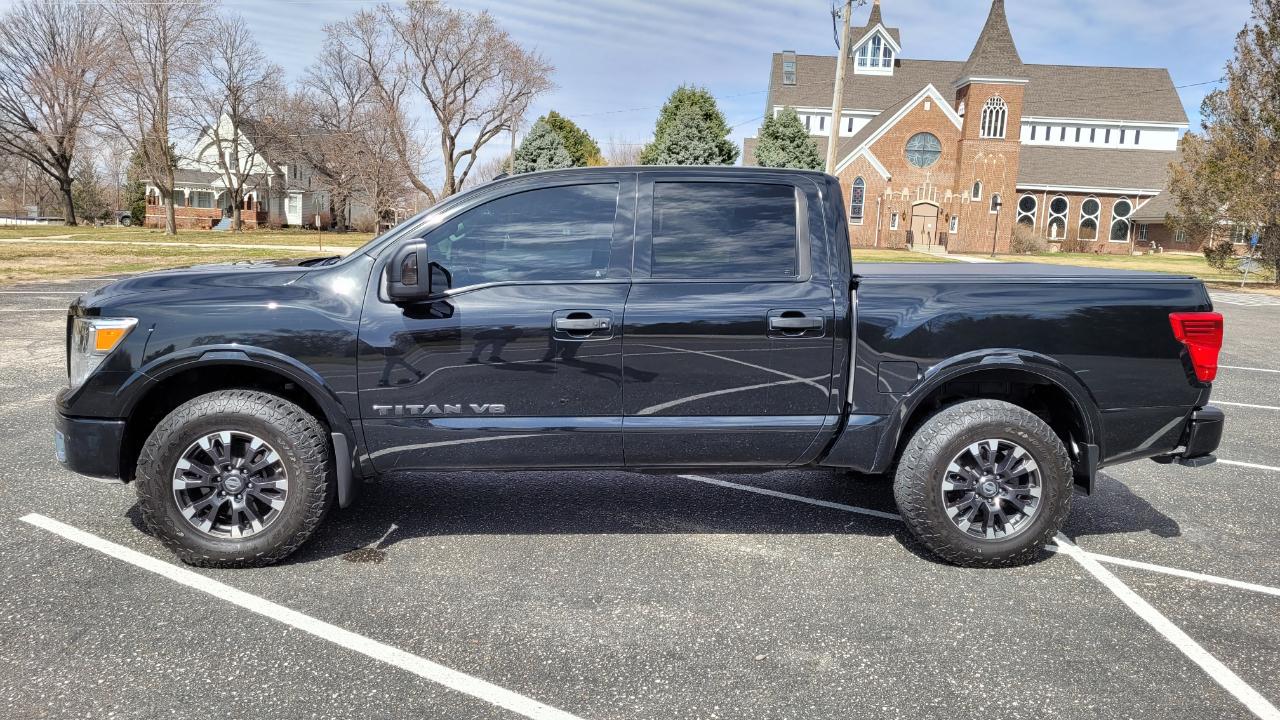 Nissan Titan 4x4 Crew Cab PRO-4X 2019