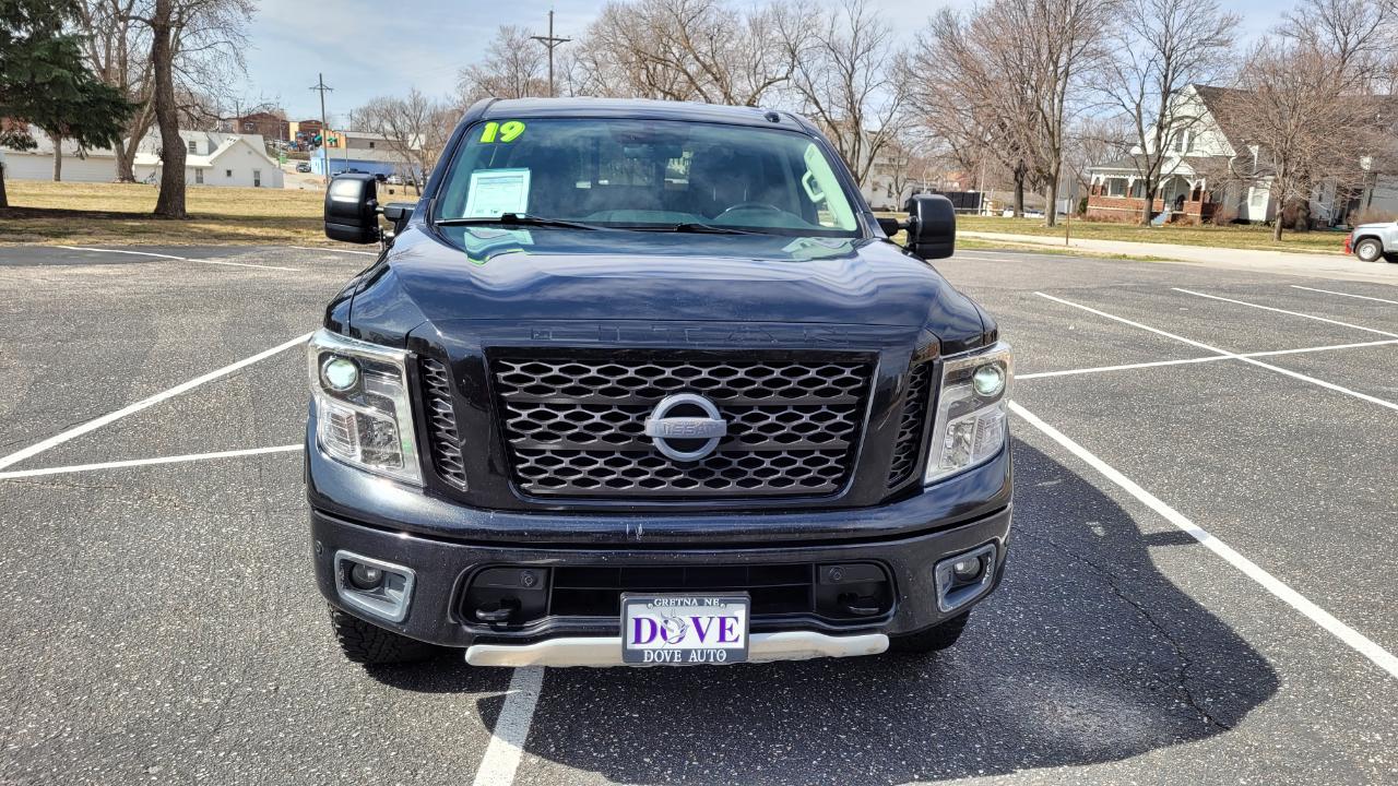 Nissan Titan 4x4 Crew Cab PRO-4X 2019