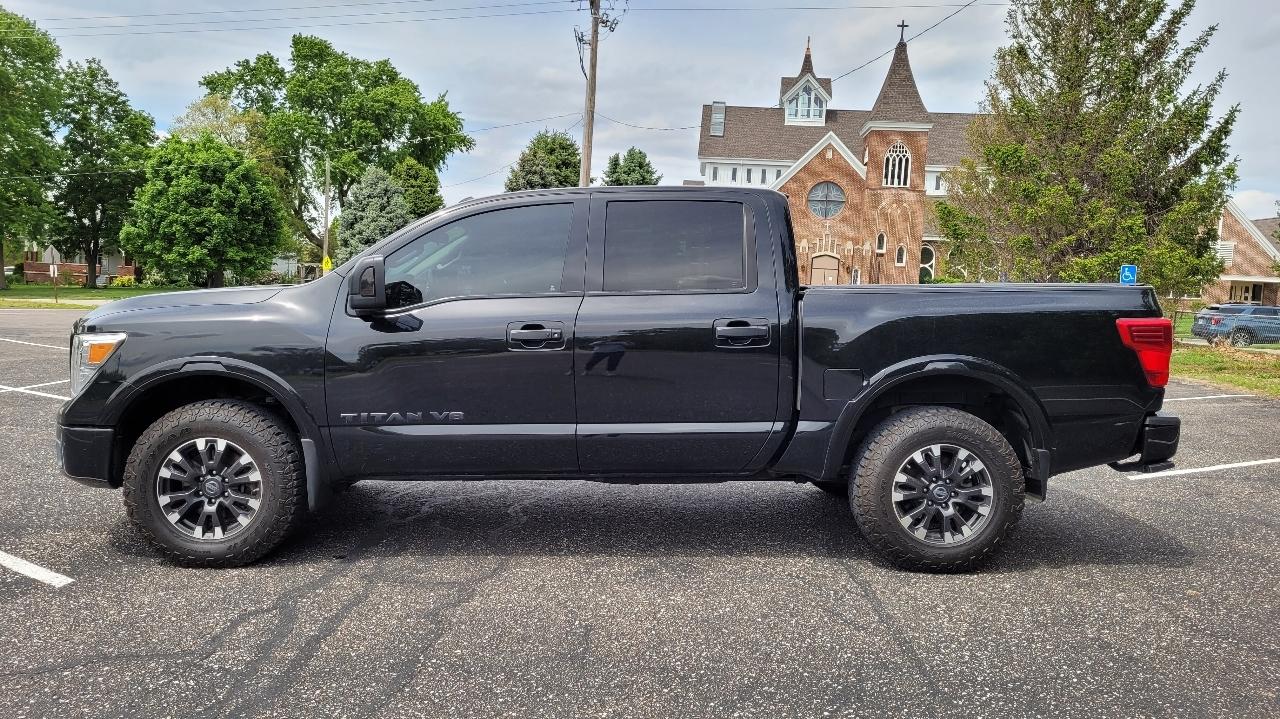Nissan Titan 4x4 Crew Cab PRO-4X 2019