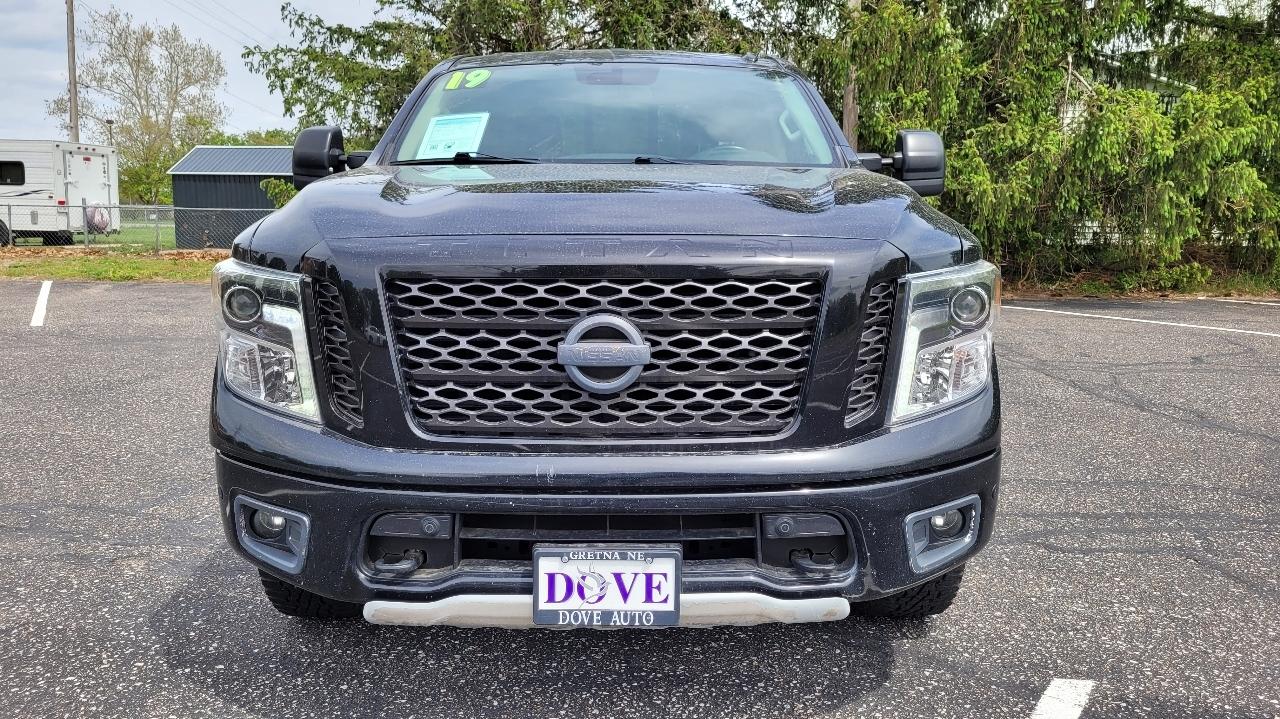 Nissan Titan 4x4 Crew Cab PRO-4X 2019