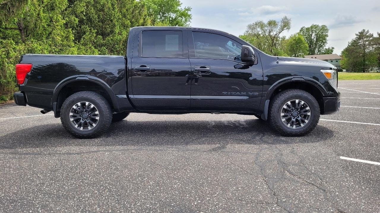 Nissan Titan 4x4 Crew Cab PRO-4X 2019