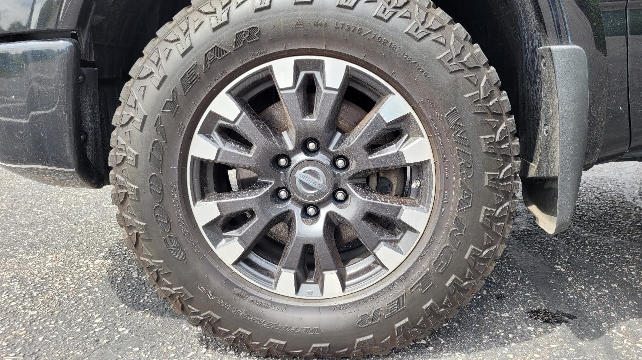 Nissan Titan 4x4 Crew Cab PRO-4X 2019