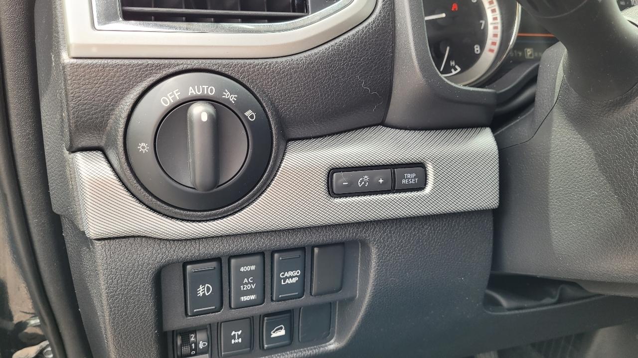 Nissan Titan 4x4 Crew Cab PRO-4X 2019
