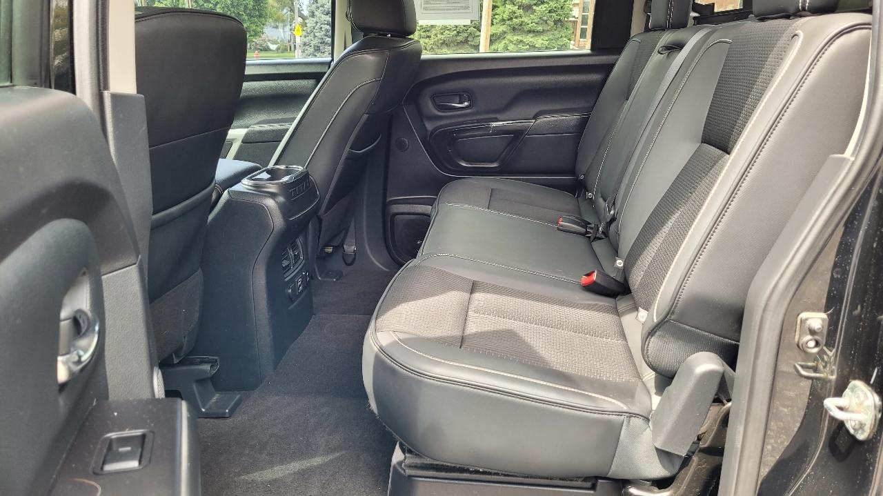 Nissan Titan 4x4 Crew Cab PRO-4X 2019