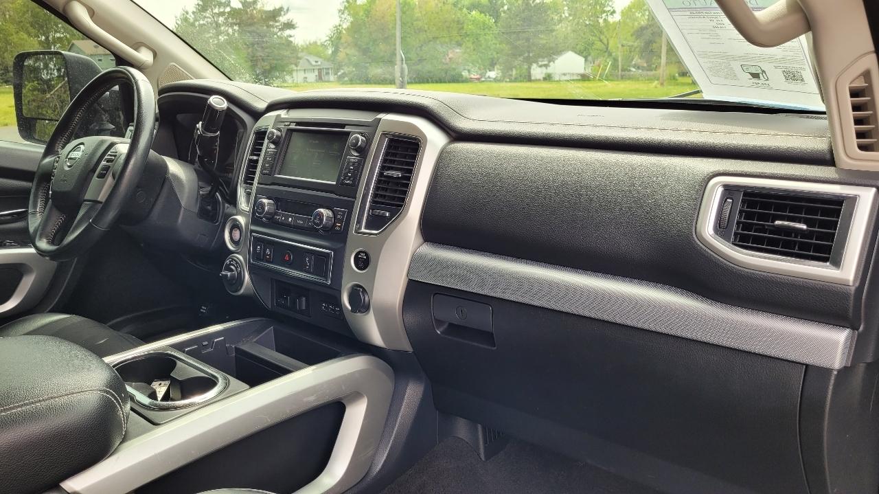 Nissan Titan 4x4 Crew Cab PRO-4X 2019