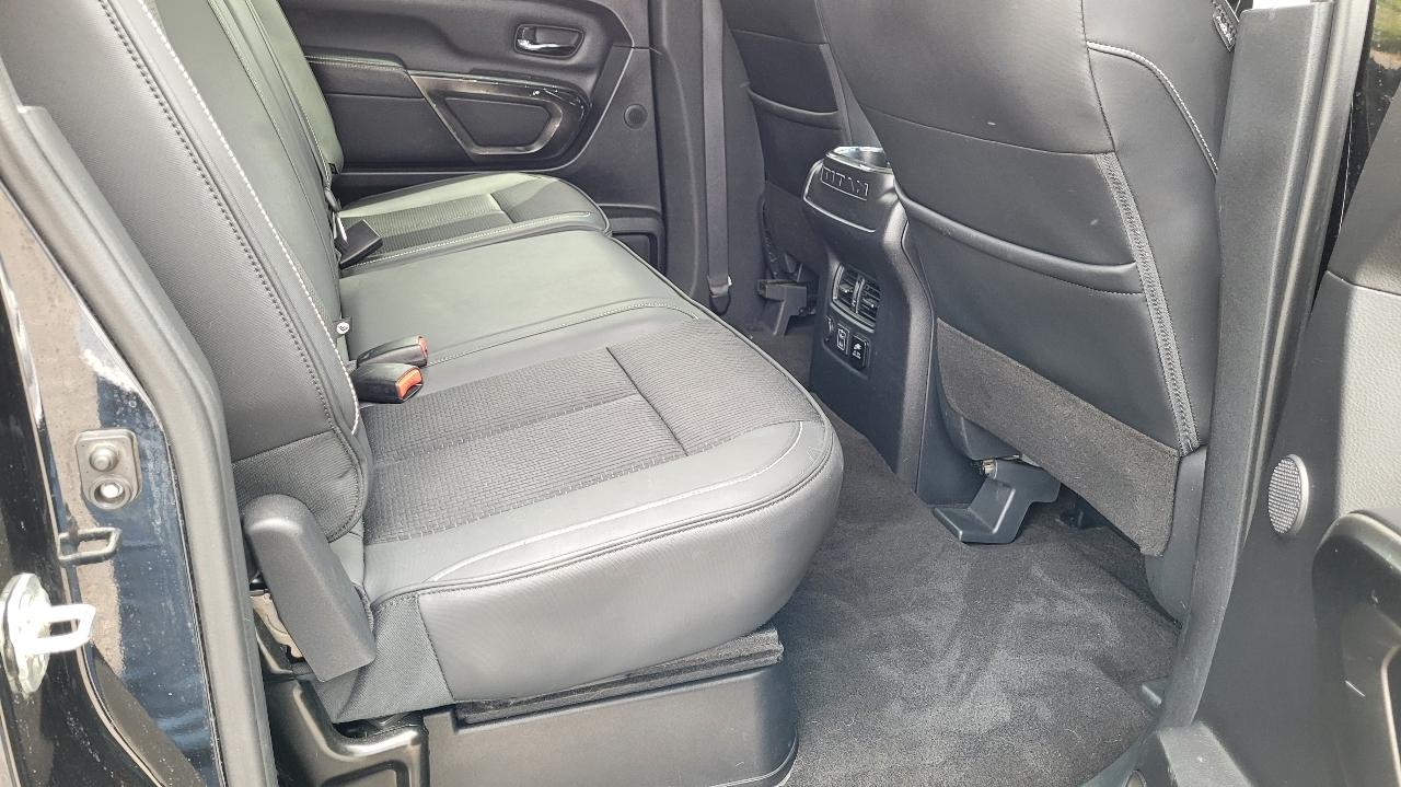 Nissan Titan 4x4 Crew Cab PRO-4X 2019