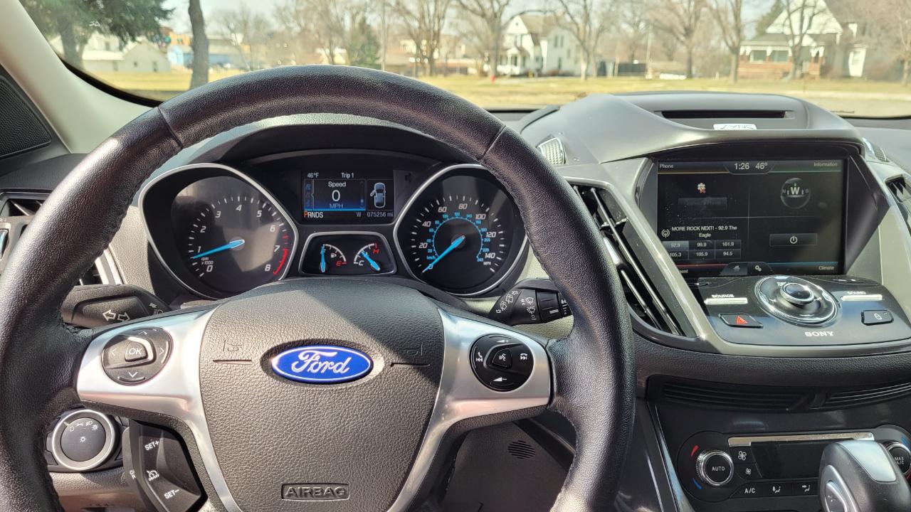 Ford Escape 4WD 4dr Titanium 2015