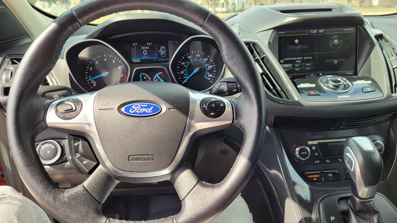 Ford Escape 4WD 4dr Titanium 2015