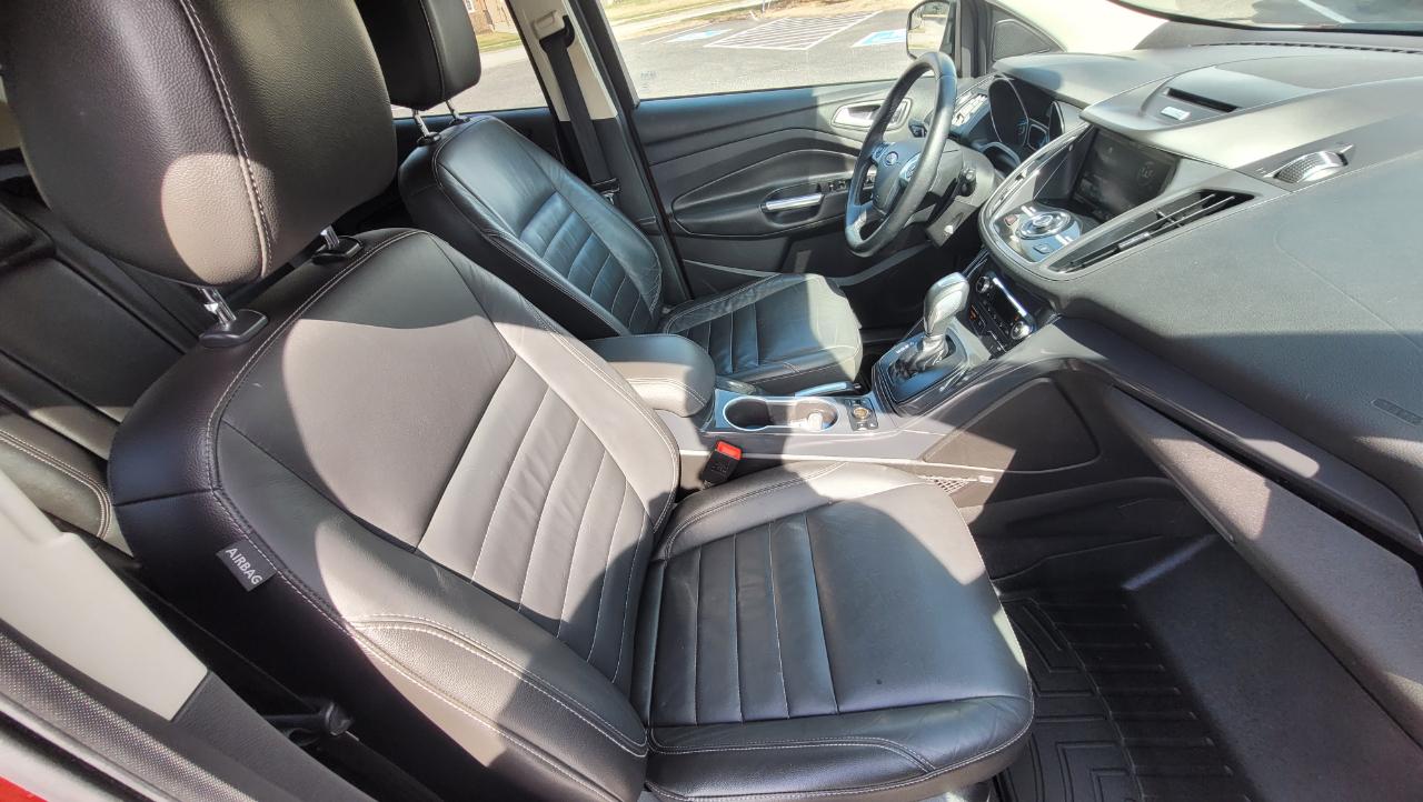 Ford Escape 4WD 4dr Titanium 2015