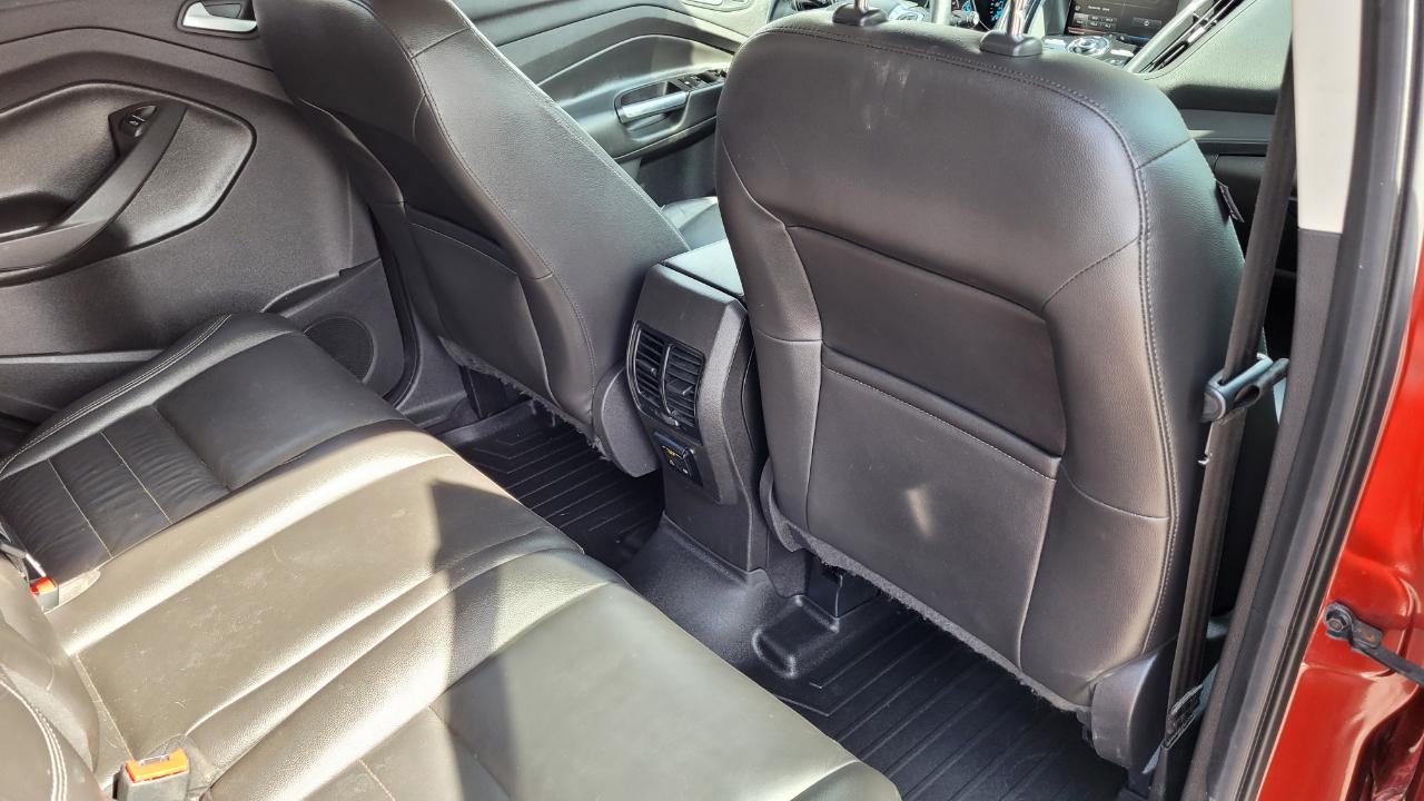 Ford Escape 4WD 4dr Titanium 2015