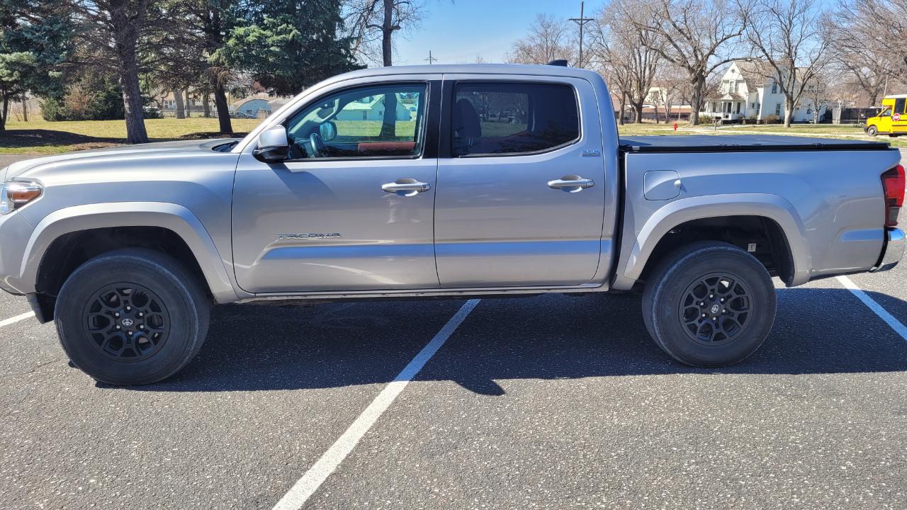 Toyota Tacoma 4WD SR5 Double Cab 5' Bed V6 AT (Natl) 2020