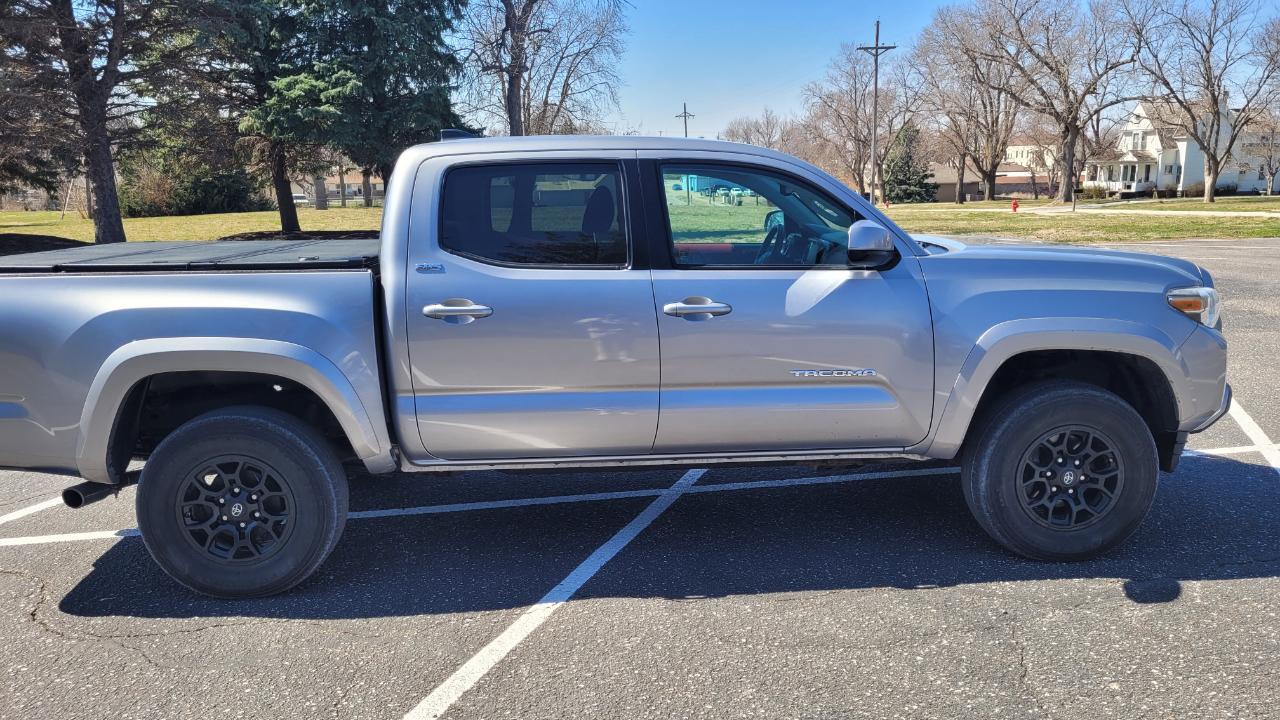 Toyota Tacoma 4WD SR5 Double Cab 5' Bed V6 AT (Natl) 2020