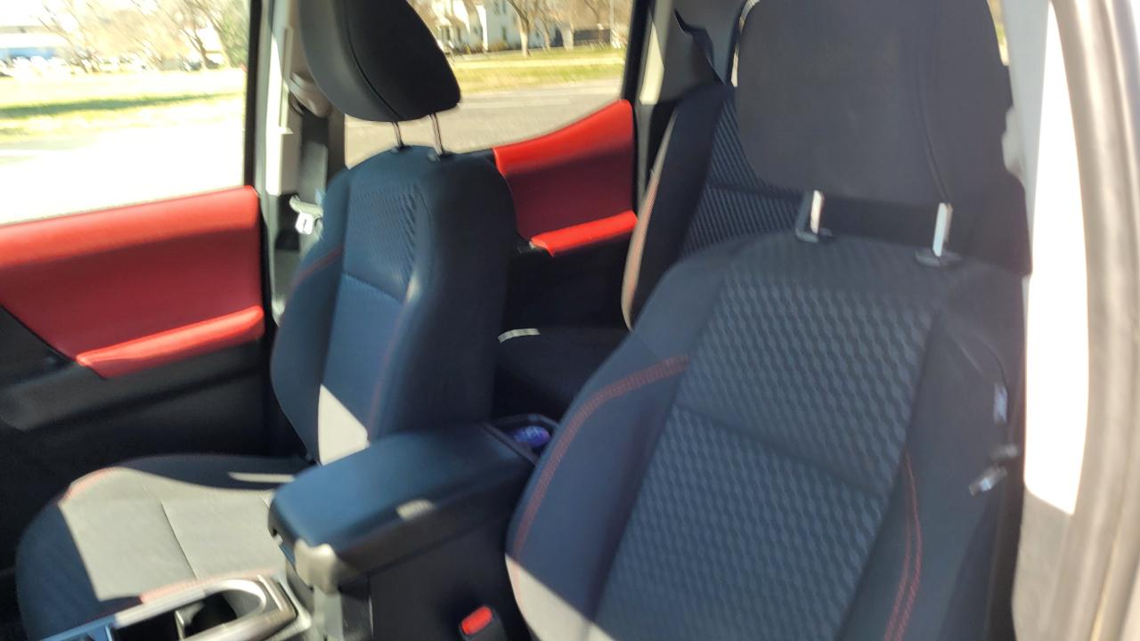 Toyota Tacoma 4WD SR5 Double Cab 5' Bed V6 AT (Natl) 2020