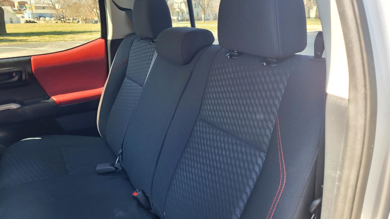 Toyota Tacoma 4WD SR5 Double Cab 5' Bed V6 AT (Natl) 2020