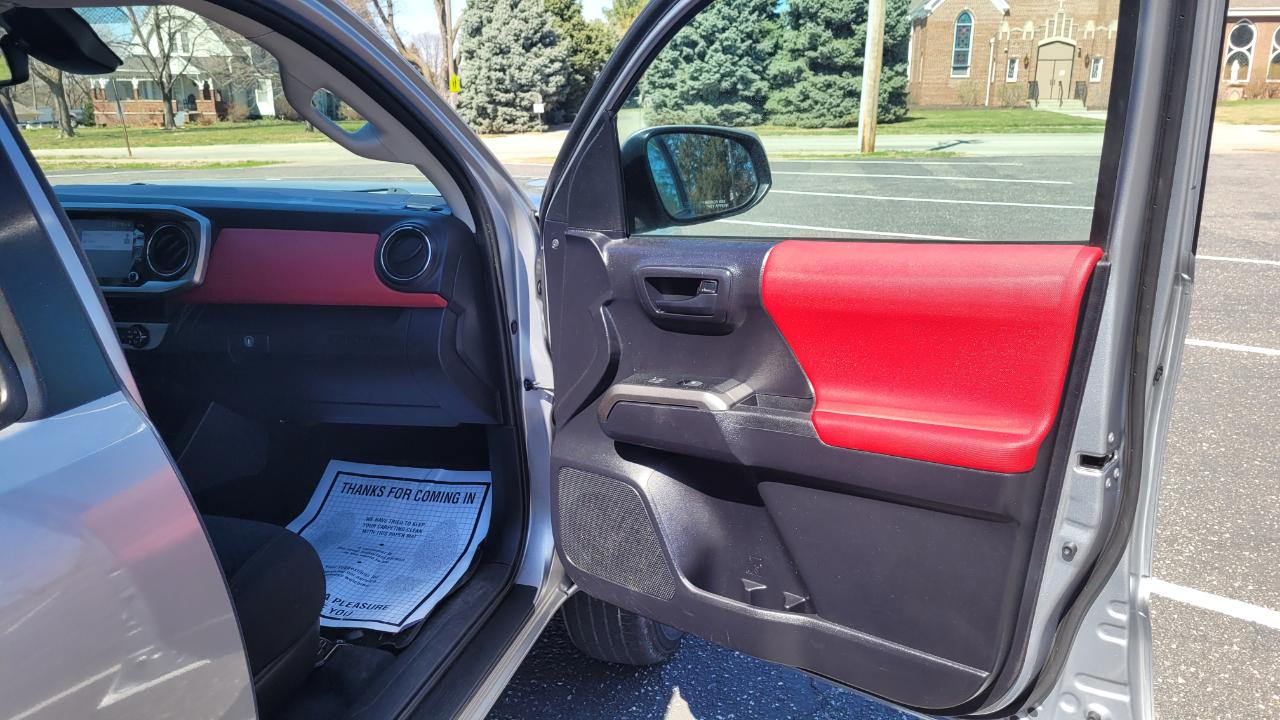 Toyota Tacoma 4WD SR5 Double Cab 5' Bed V6 AT (Natl) 2020