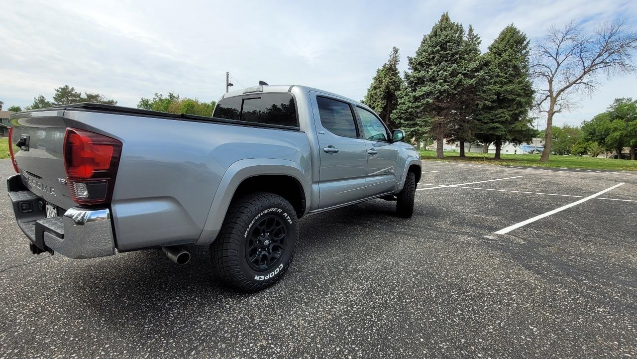 Toyota Tacoma 4WD SR5 Double Cab 5' Bed V6 AT (Natl) 2020