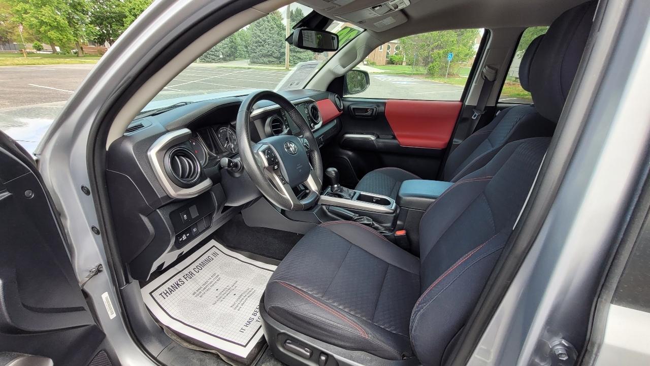 Toyota Tacoma 4WD SR5 Double Cab 5' Bed V6 AT (Natl) 2020
