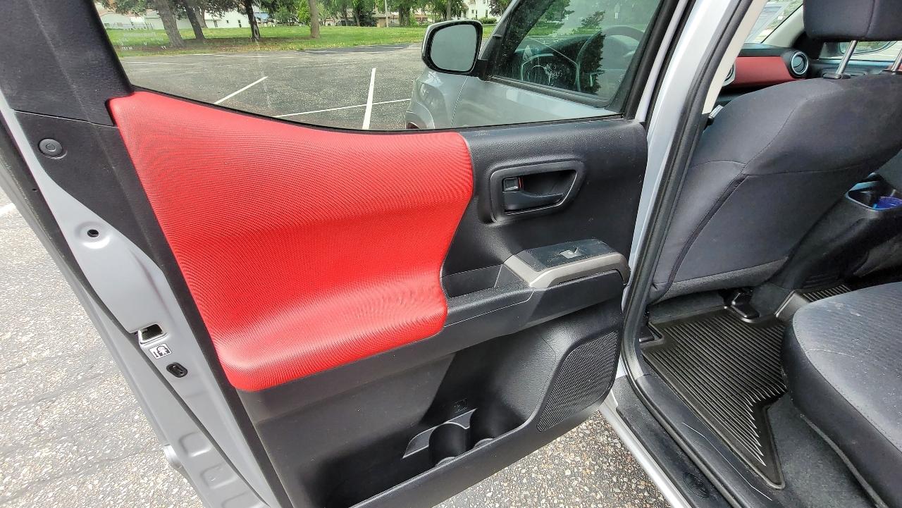 Toyota Tacoma 4WD SR5 Double Cab 5' Bed V6 AT (Natl) 2020