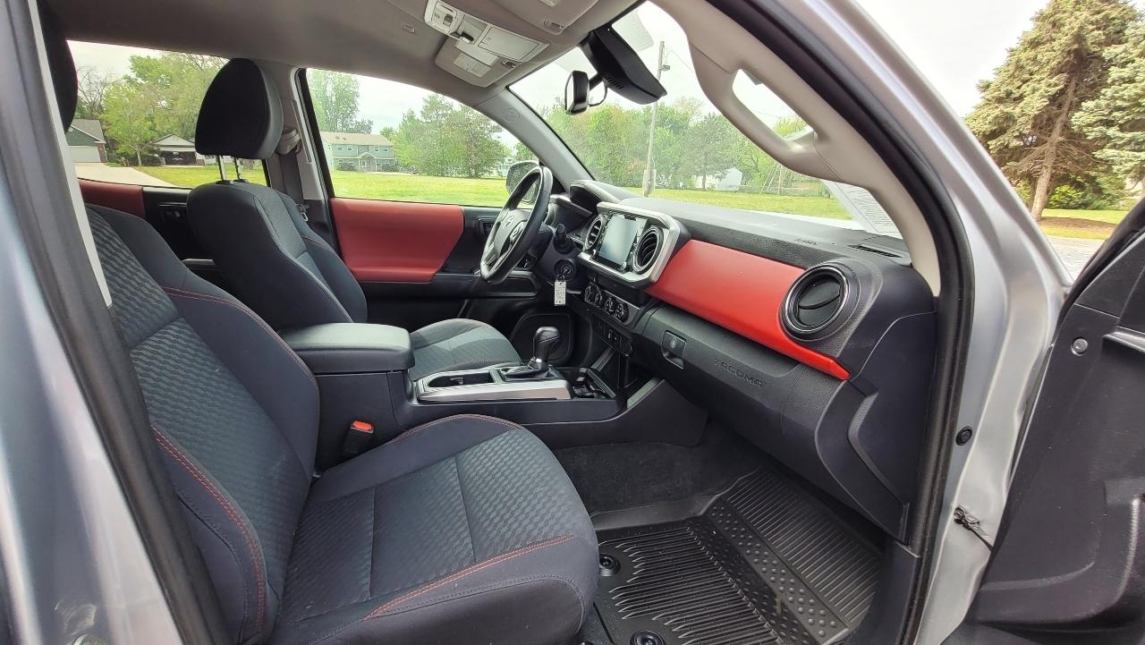 Toyota Tacoma 4WD SR5 Double Cab 5' Bed V6 AT (Natl) 2020