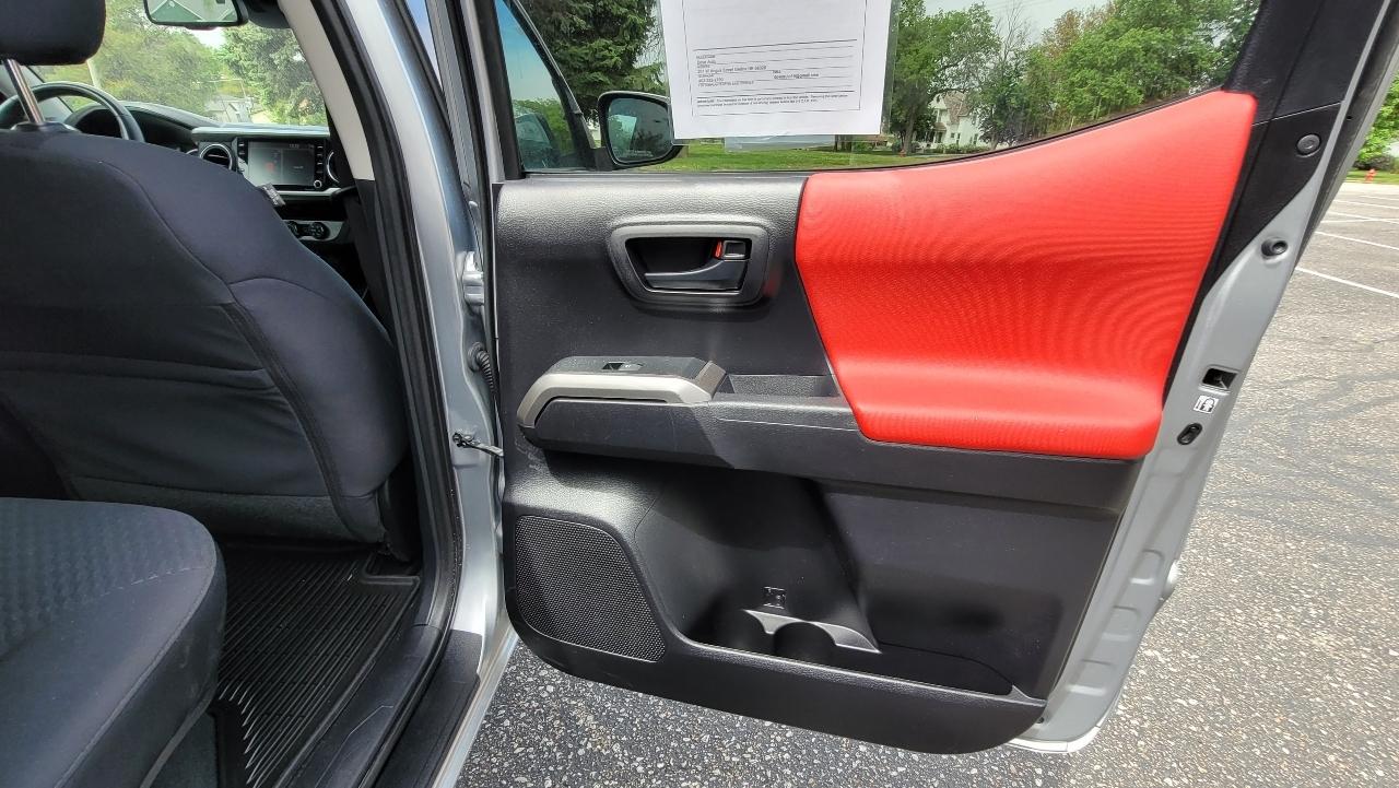 Toyota Tacoma 4WD SR5 Double Cab 5' Bed V6 AT (Natl) 2020
