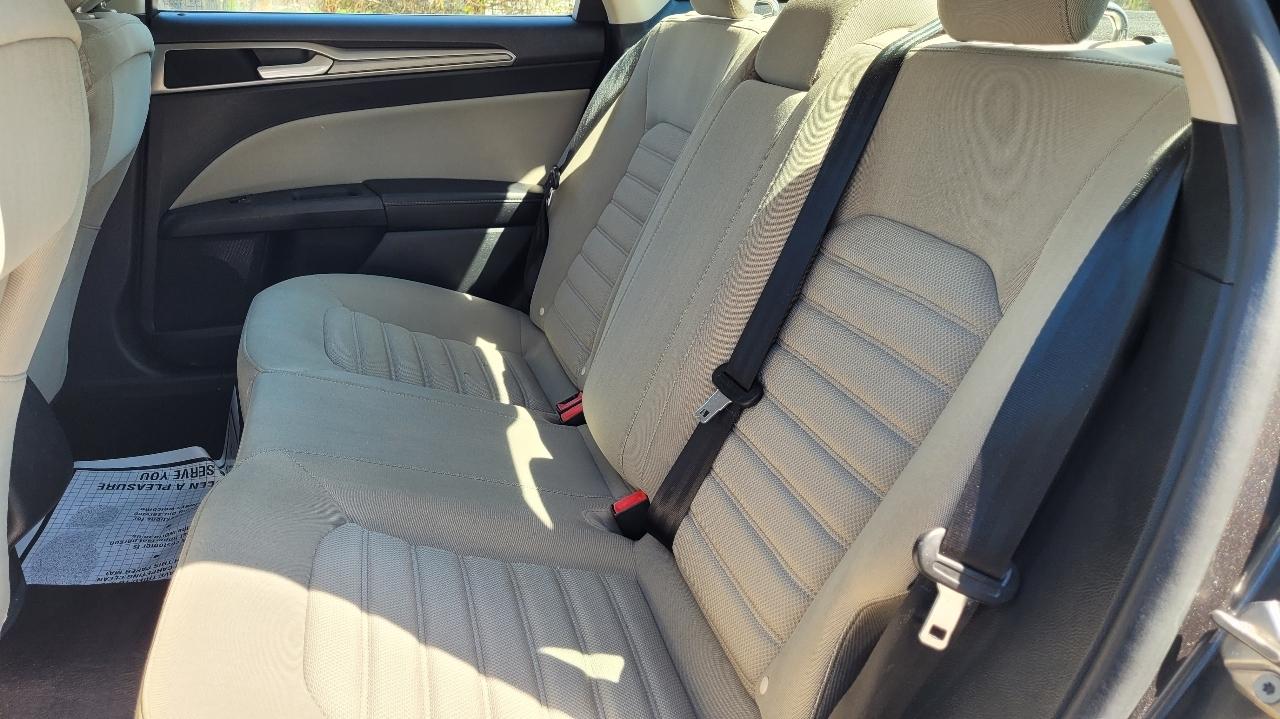 Ford Fusion Hybrid S FWD 2018