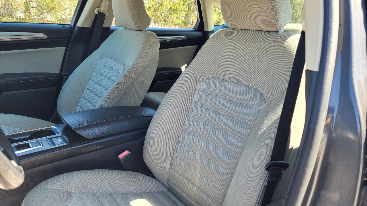 Ford Fusion Hybrid S FWD 2018