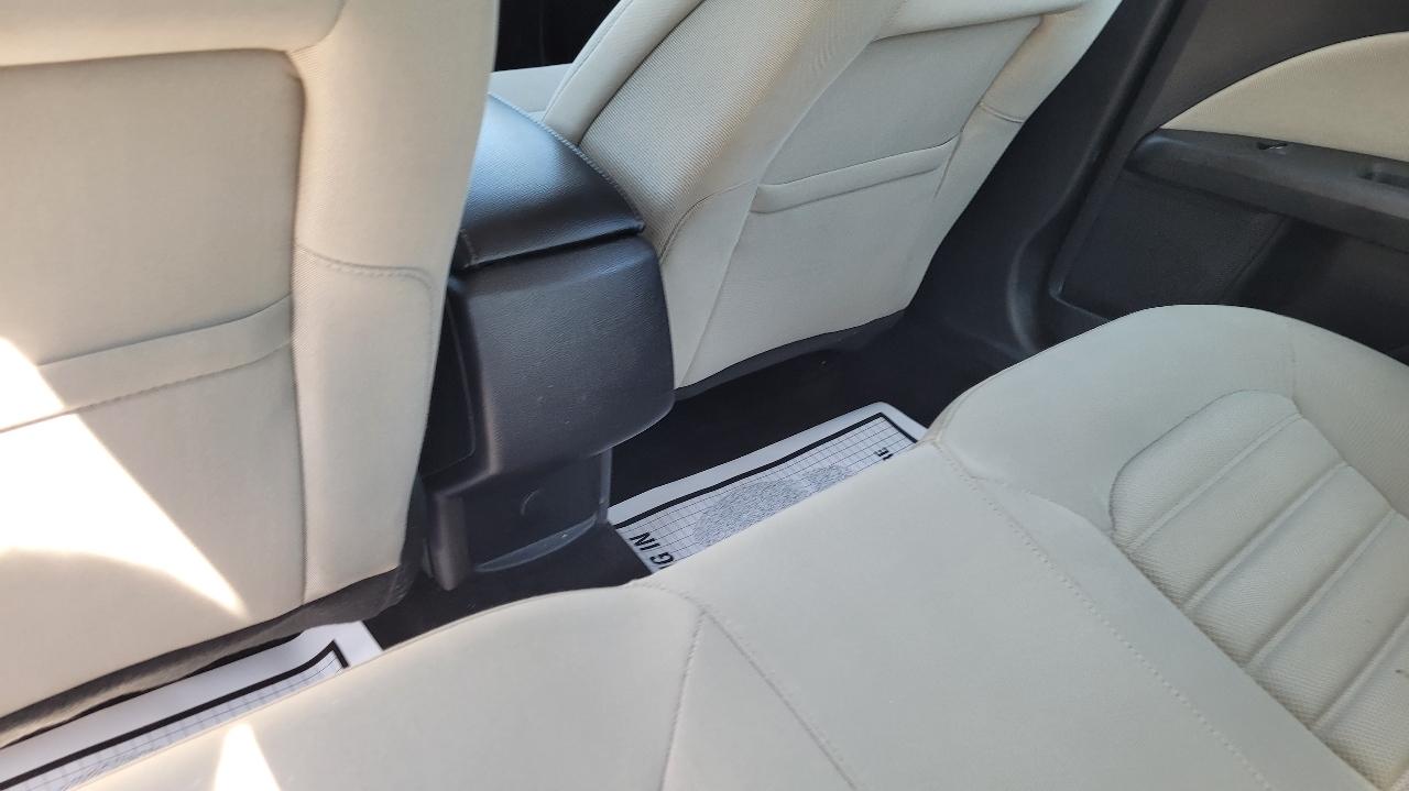 Ford Fusion Hybrid S FWD 2018