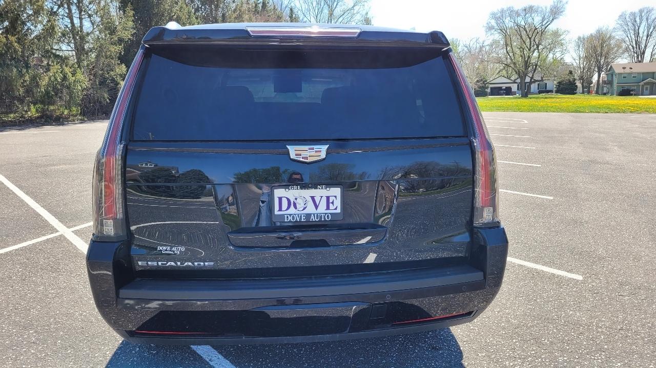 Cadillac Escalade ESV 4WD 4dr Premium Luxury 2019