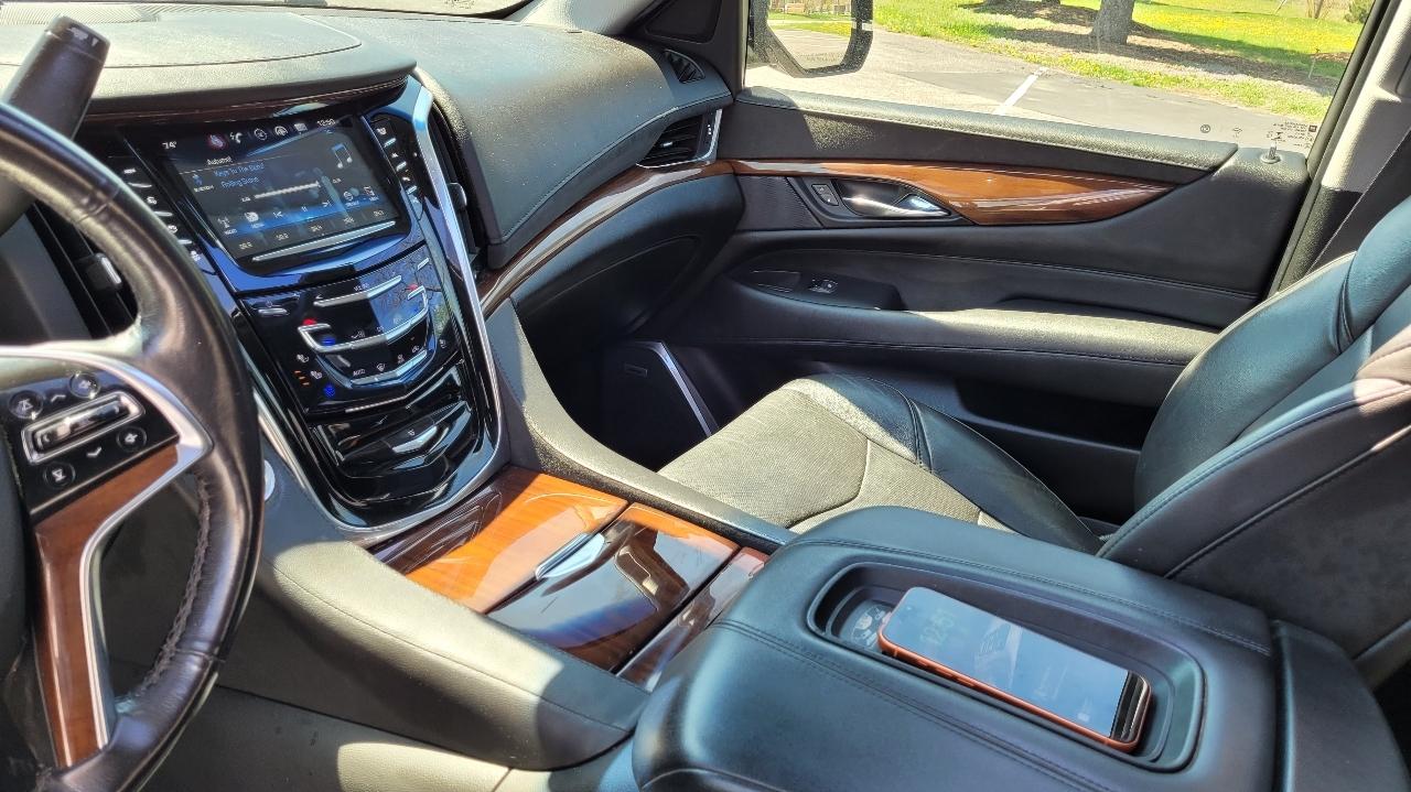 Cadillac Escalade ESV 4WD 4dr Premium Luxury 2019